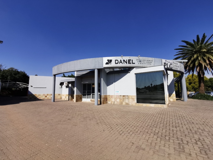 Commercial Property for Sale in Wilkoppies North West